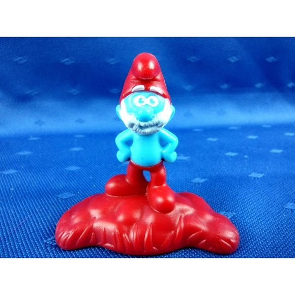 Papa Smurf Girl Smurfs Figurines McDonald's 2017 The Lost Village Toys Mini - Picture 5 of 11
